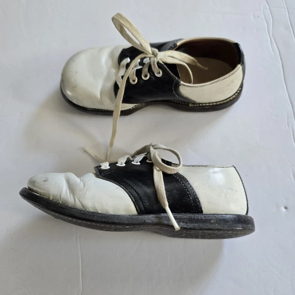 Vintage 1973 Baby Saddle Shoes Black White Pro-tek-tiv Hard‎ Bottom Size 6.5